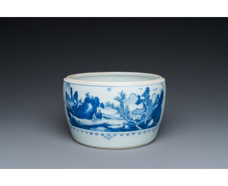 Fullt title: A Chinese blue and white tureen, KangxiDescription: Dia.: 21,5 cm - H.: 13 cm