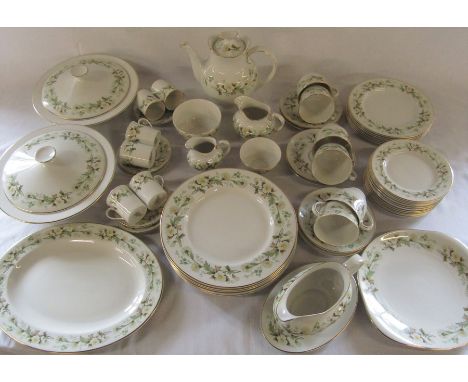 Quantity of Royal Doulton Clairmont pattern dinner / tea service