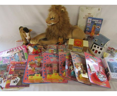 Various toys inc large lion soft toy, Steiff Corso the horse, puppy in my pocket, Jaws jigsaw, Betta Bilda and Barbie Boutiqu