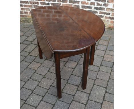 Mahogany oval gate leg table