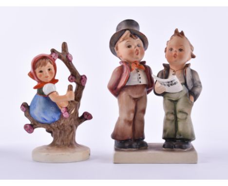   Zwei Figuren Hummel  farbig staffiert, gemarkt, H: 10,5 cm und 13 cm        Two figures of bumblebee  colored, marked, heig