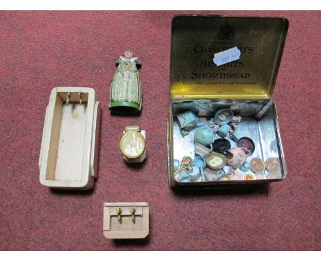 Britiains Madam Tussauds Elizabeth The First Lead Figure, also an assortment of mid XX Century dolls house items, mainly kitc