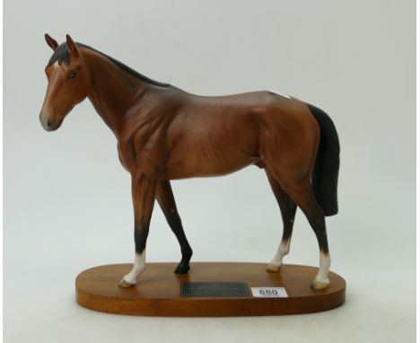Beswick connoisseur model of racehorse Troy 2674 on wood base (seconds)