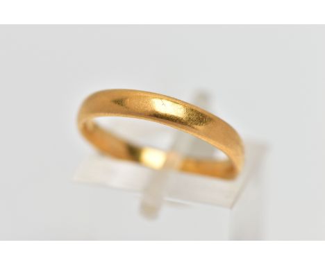 A 22CT GOLD BAND RING, polished band, approximate width 8.0mm, hallmarked 22ct Birmingham, ring size K, approximate gross wei