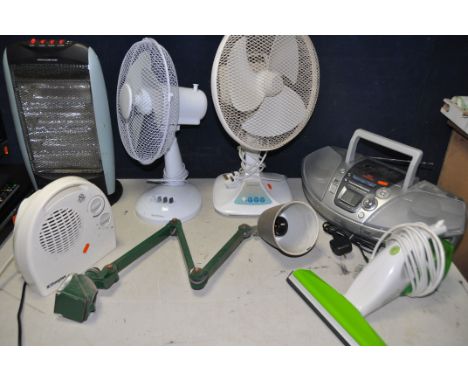 A COLLECTION OF ELECTRICAL ITEMS, to include a Pifco desk fan, Silvercrest desk fan, Panasonic RXES29, Easy steam handheld st