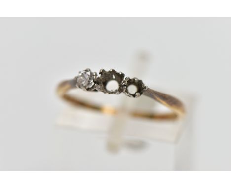 AN AF YELLOW METAL DIAMOND RING, a three stone white metal setting, one single cut diamond prong set (two stones missing), le