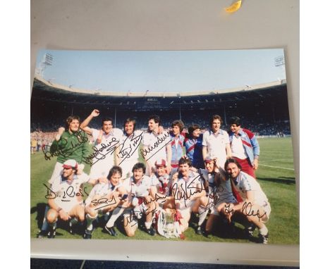 West Ham United 1980, football Autographed 16 X 12 Photo, Depicting A Superb Image Showing Players Celebrating With The Fa Cu