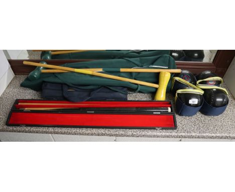 Collection of sporting equipment to include croquet set 