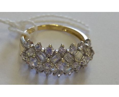 A 14ct Cluster Ring.