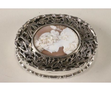 A SILVER BOX, makers Nathan & Hayes, Chester 1912, the hinged cover centred by a close back set shell cameo with a bust portr
