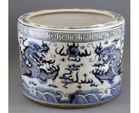 An early 20th Century Chinese hand painted porcelain planter, Dia. 37cm D. 28cm.