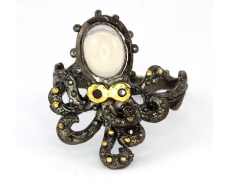 A Hana Maae designer 925 silver gilt octopus shaped ring set with opal and sapphire set eyes, (Q).