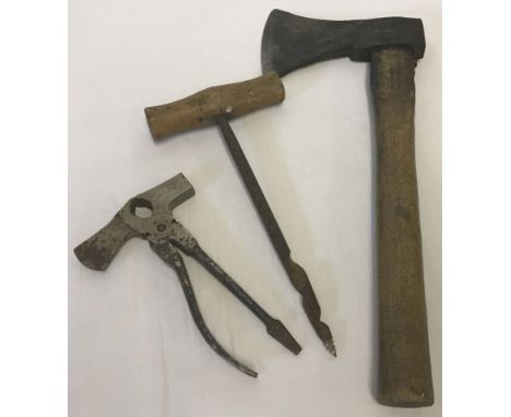 A small quantity of vintage tools. Comprising; old hand axe, small axe multi tool and large gimlet. 