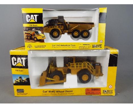 Norscot - Two boxed 1:50 scale diecast Norscot construction vehicles. Lot includes #55073 Caterpillar 725D Articulated Truck;