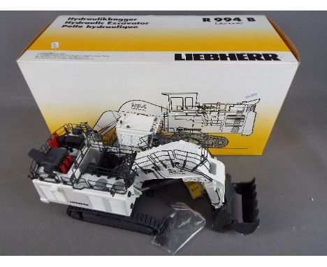 NZG - A boxed 1:50 scale NZG #617 Liebherr R 994 B Litronic Hydraulic Excavator. This massively impressive model in white app