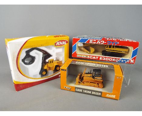 Shinsei, Ertl, Joal - Three boxed diecast construction vehicles in 1:50 scale. Lot comprises of Shinsei #606 Caterpllar E300 