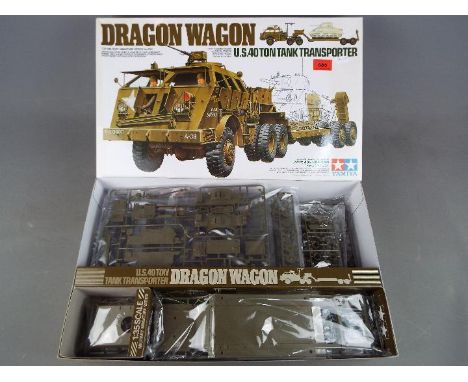 Model Kits - Military Vehicles - a Dragon Wagon U.S. 40 ton Tank Transporter, 1:35 scale Military Miniature Series No. 230  m