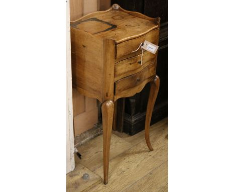 A Louis XV style petit commode W.37cm