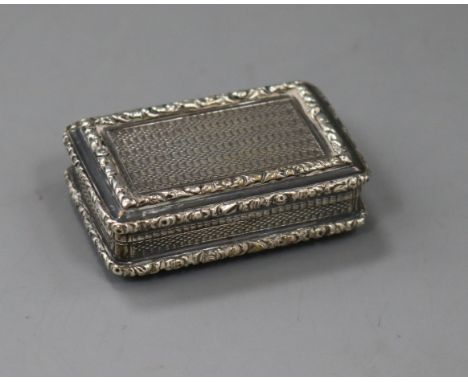 A George IV engine-turned silver vinaigrette, with gilt interior, Birmingham 1826, maker probably John Throp, L 4.5cm