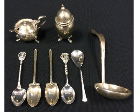 A pair of George V silver golf spoons, David Landsborough Fullerton for Josiah Williams &amp; Co, London 1923;  pepper, musta