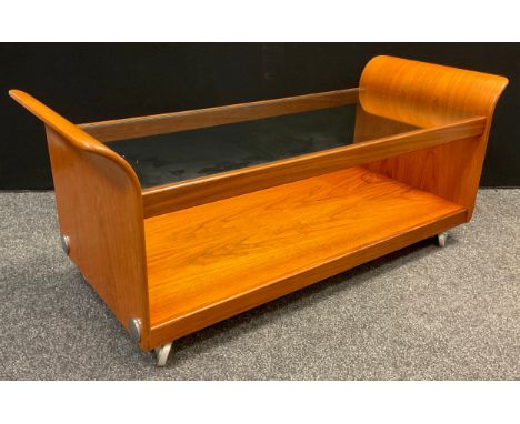 KM/Victor B Wilkins - a G Plan vintage teak wooden Danish/Scandinavian influence coffee table /side occasional table/ low coc