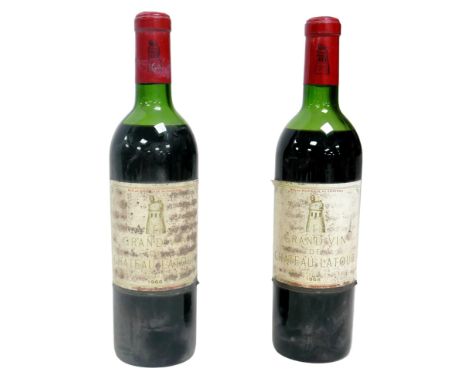 Vintage wine: two bottles of 1968 Grand Vin de Chateau Latour, Premier Grand Cru Classe, U: mid shoulder. (2) 