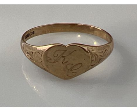 Ladies 9ct gold heart shaped ring. 1.2g size N1/2