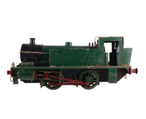 20TH CENTURY MODEL STEAM ENGINE, painted in green and red, 51cm long