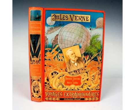 Beautiful volume from Hetzel's French edition Au Portrait Colle Voyages Extraordinaires by writer Jules Verne published betwe