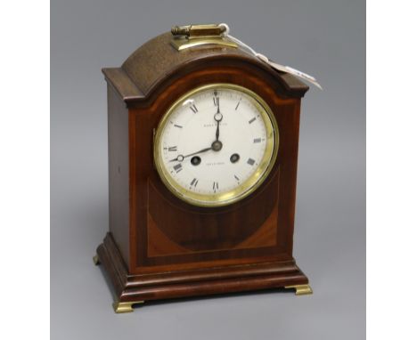 An Edwardian mahogany mantel clock
