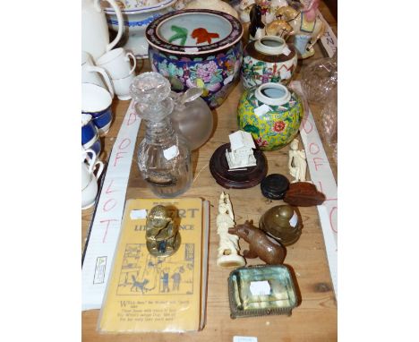 A VINTAGE GLASS TOP JEWELLERY CASKET, A VINTAGE BOMB TIMER, ORIENTAL JARS ETC. 