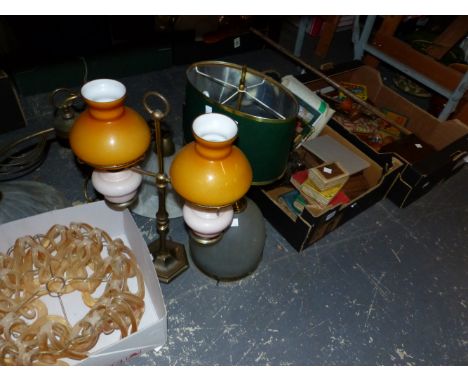 VARIOUS TABLE LAMPS, LIGHT FITTINGS, COLLECTABLES ETC. 