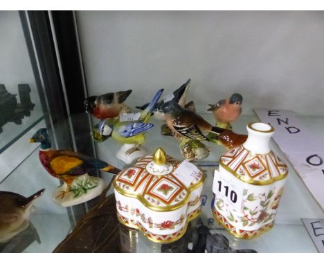 ROYAL CROWN DERBY HONEYSUCKLE PATTERN TRINKET BOX AND SMALL JAR TOGETHER WITH FIVE BESWICK BIRD FIGURES, A GOEBEL EXAMPLE AND