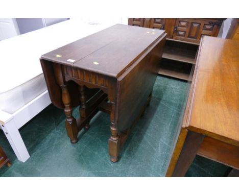 Chunky oak gate legged table