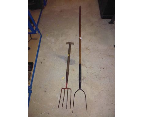 A pitch fork and a small muck fork