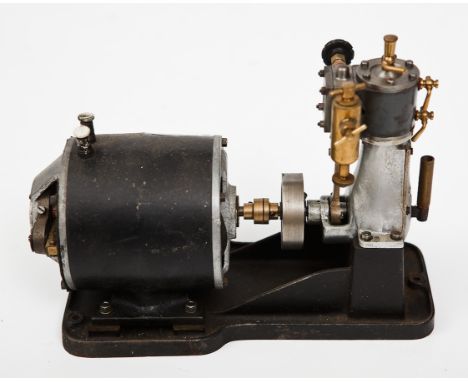 STUART TURNER BB NO.1 LIVE STEAM DYNAMO ENGINE
24cm long
