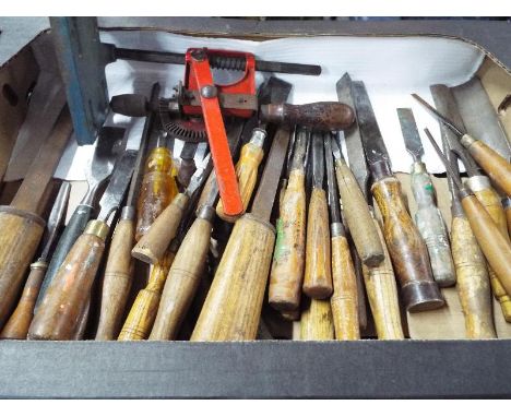 Tools - a good vintage collection of carpenter's chisels and similar