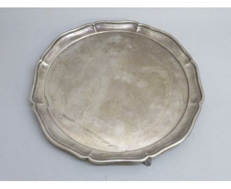 GEORGE V SILVER SALVER BY R&W SORLEY, LONDON 1913, DIAMETER 30.5cm (725g)