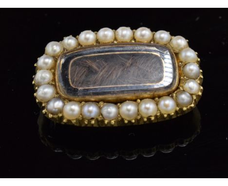 Georgian 18ct gold (tested) pearl mourning brooch 1823. Gross weight 4.3 grams. With inscription to back. 