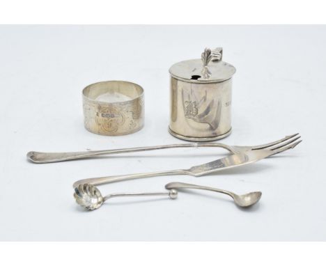 Small group of silver including mustard pot, napkin ring, pickle fork, butter knife and salt spoons, weighable silver 129.5g.