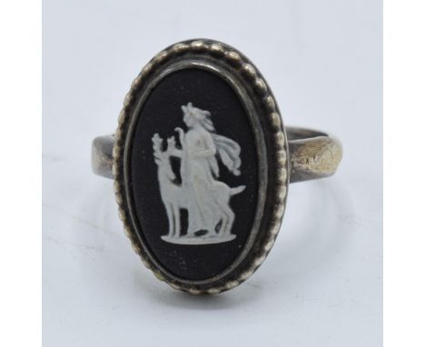 A Wedgwood black Jasperware silver ring, UK size M. 