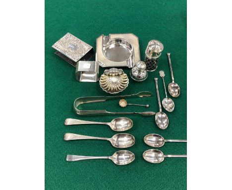 VARIOUS ITEMS OF HALLMARKED SILVER TO INCLUDE CRUETS, NAPKIN RING, SPOONS, ASHTRAY, MATCHBOX COVER, SUGAR NIPS ETC. GROSS WEI