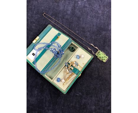 AN ANTIQUE 9ct HALLMARKED BROOCH, TOGETHER WITH AN EASTERN CARVED PANEL WITH MARCASITE MOUNTS, BEADS, EARRINGS ETC CONTAINED 