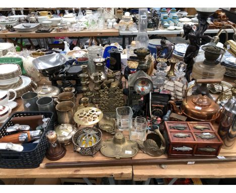 OIL AND ELECTRIC TABLE LAMPS, A MINERS LAMP, A COCKTAIL SHAKER, HIP FLASKS, BRASS WARE, KITCHEN SCALES, ETC.