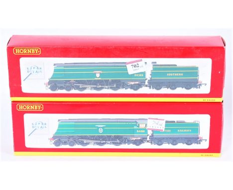 A Hornby R2219 West Country class engine and tender 'Blackmore Vale' Southern Malachite green (NM-BNM), and R2220 Battle of B