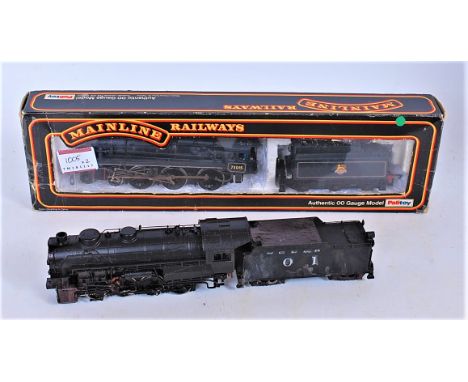 A Bachmann USA H0 gauge Consolidation 2-8-0, pony wheels detached and front pilot/buffer beam missing, repainted (GR,BG) and 