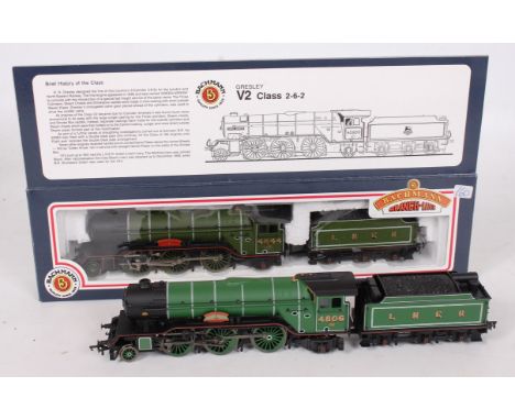 Bachmann Boxed Locomotive Group, 2 boxed examples, to include No.31-558 V2 No.4844 "Coldstreamer" LNER Doncaster Green (NM-BN