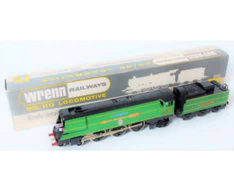 Wrenn Railways W2265/A streamlined bulleid Pacific SR malachite green 'Fighter Pilot' in Golden Arrow livery No. 21C155 - min