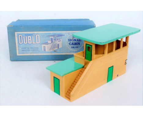 Hornby Dublo light green roof signal cabin in plain blue D1 box, some marks to roof (G-BF)