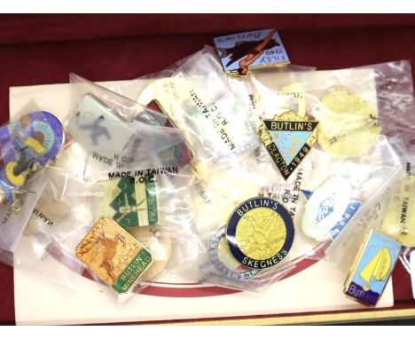 Collection of twenty enamel Butlins club badges. P&amp;P Group 1 (£14+VAT for the first lot and £1+VAT for subsequent lots) 